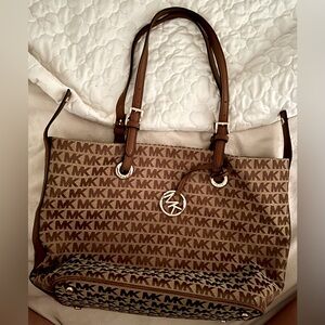 Michael Kohrs shoulder bag